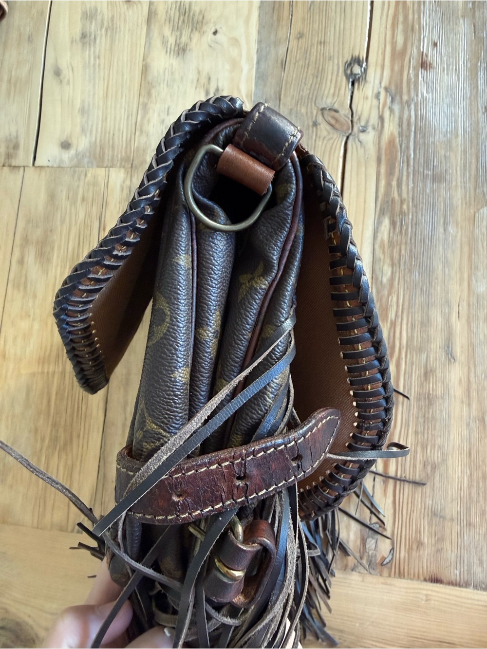 LV Monogram Bag, Altered Fringe DIY - Picture 4 of 17